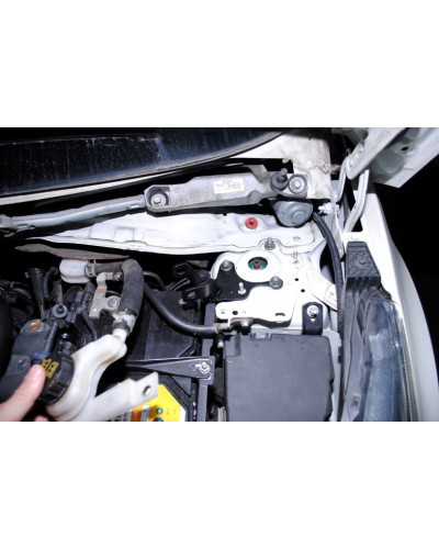 HARDRACE FRONT STRUT BAR FIESTA, MK6 08-17 LHD : KYP PERFORMANCE HOUSE